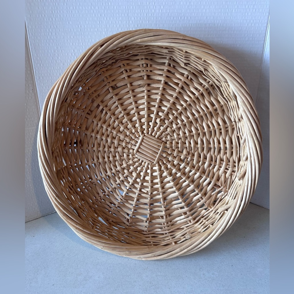 Round Woven Wicker Tray or Bread Basket Vintage